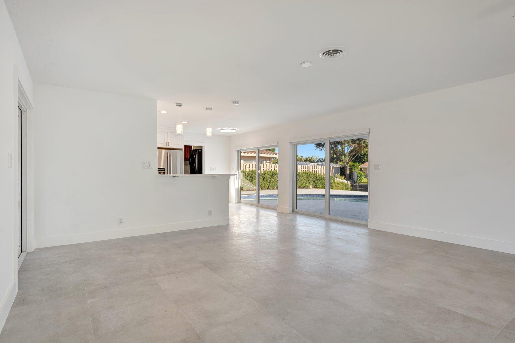 CORAL RIDGE ISLES - Residential
