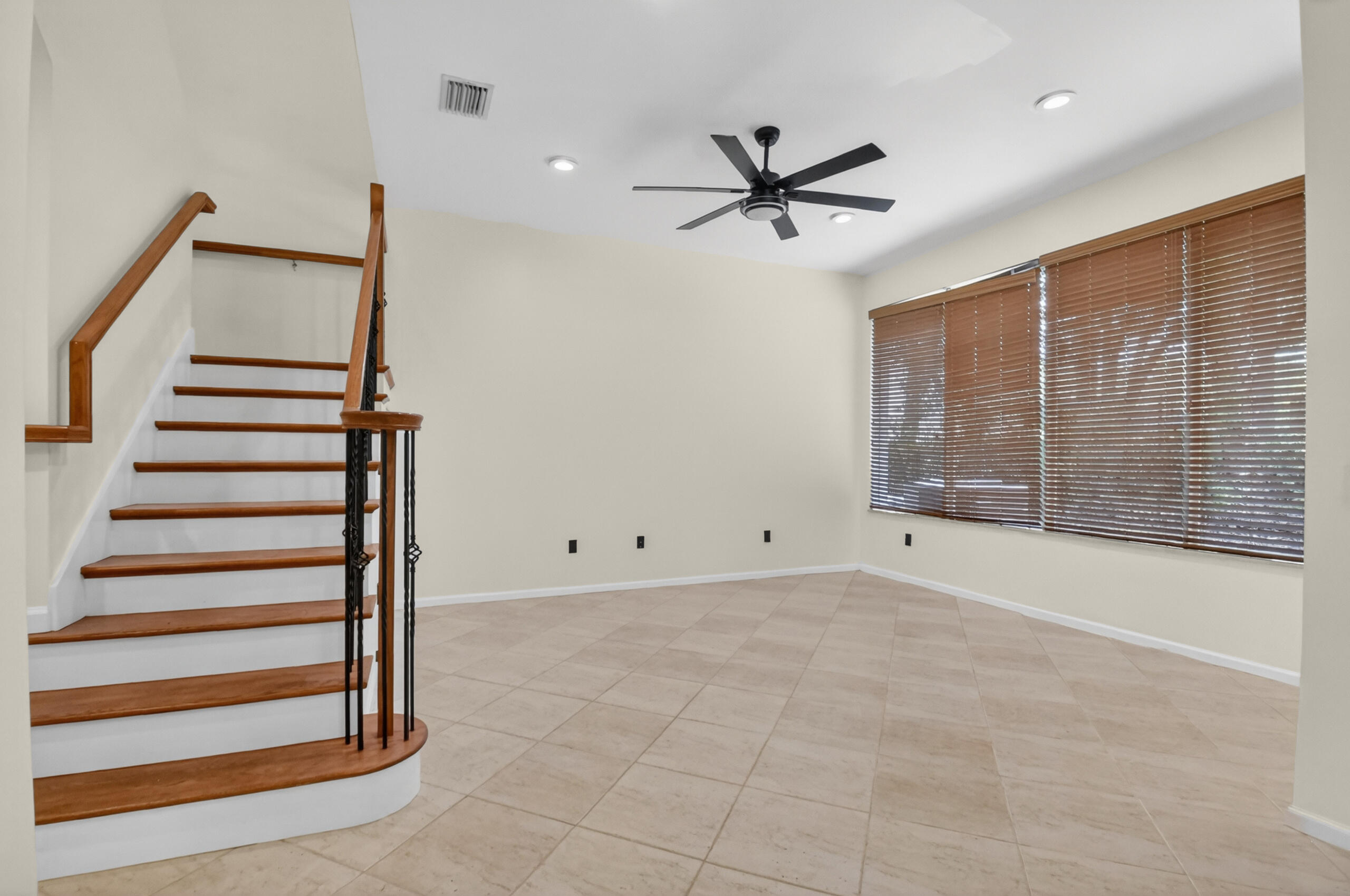 BELLA VERDE CONDO - Residential