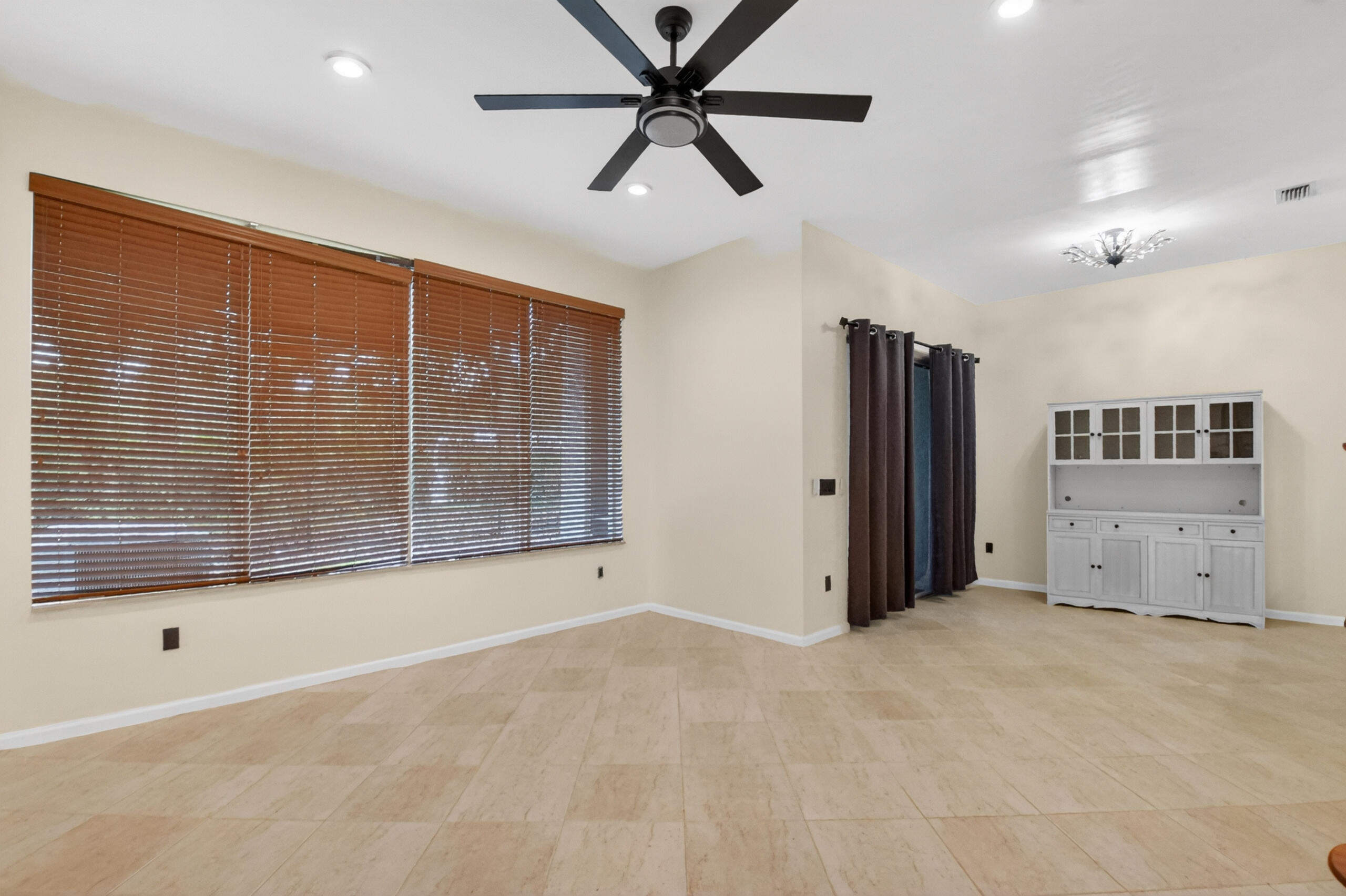 BELLA VERDE CONDO - Residential