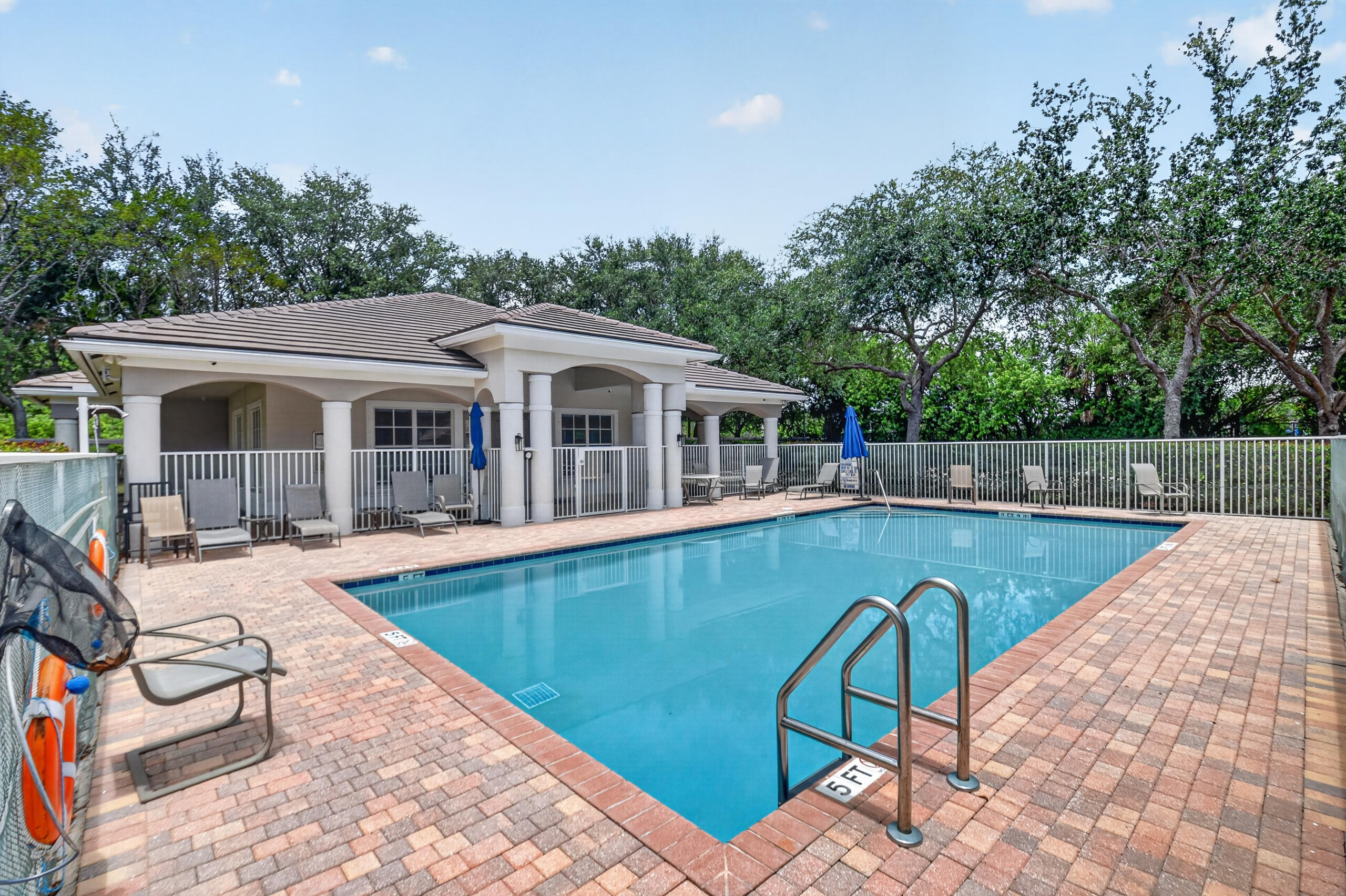 BELLA VERDE CONDO - Residential