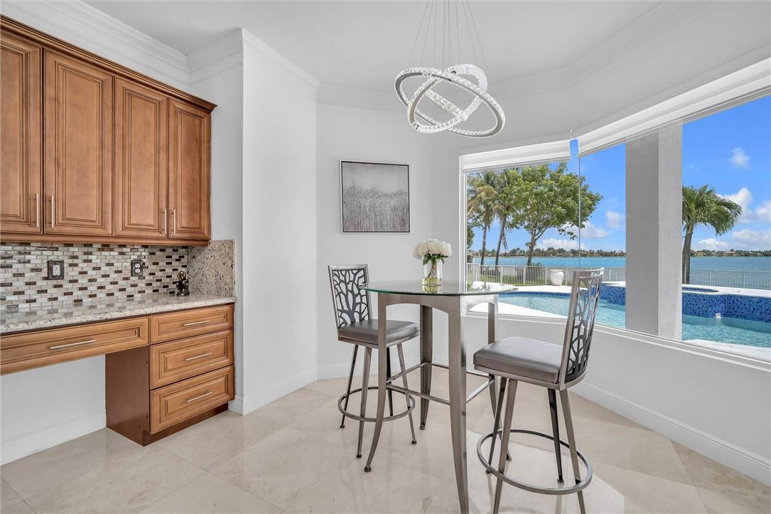 SUNSET LAKES PLAT THREE - Residential Lease