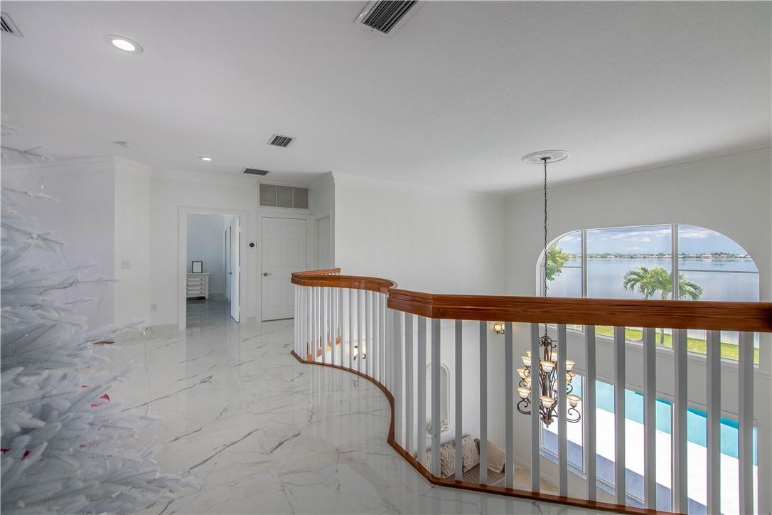 SUNSET LAKES PLAT THREE - Residential Lease