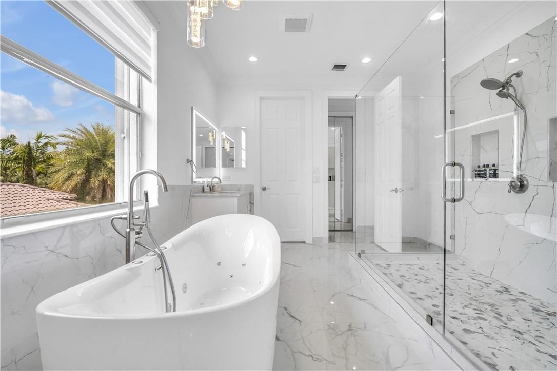 SUNSET LAKES PLAT THREE - Residential Lease