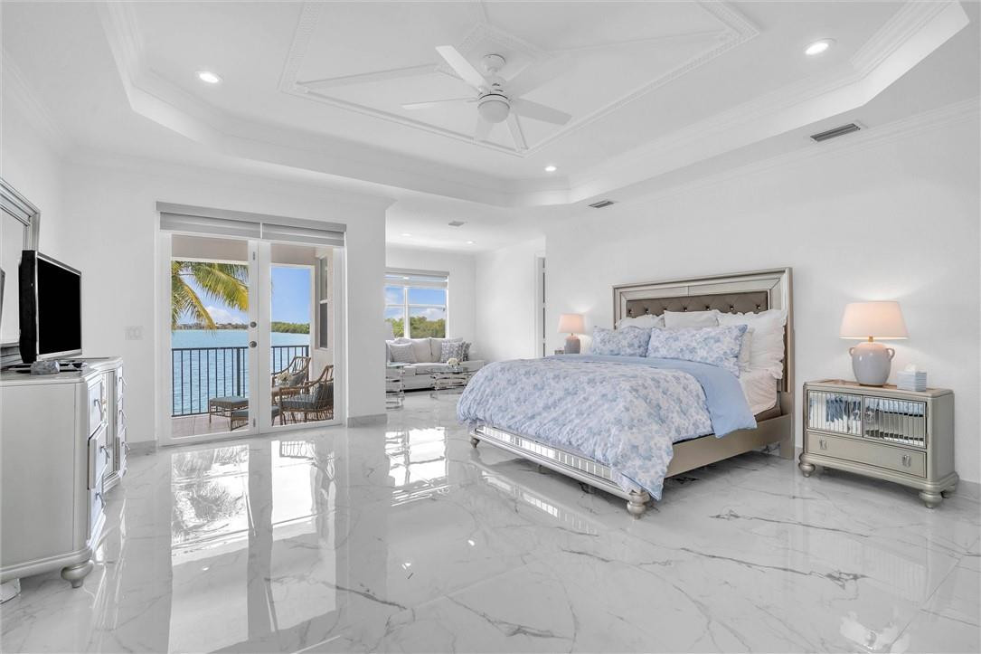 SUNSET LAKES PLAT THREE - Residential Lease