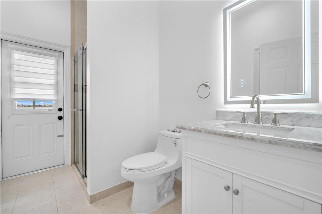 SUNSET LAKES PLAT THREE - Residential Lease