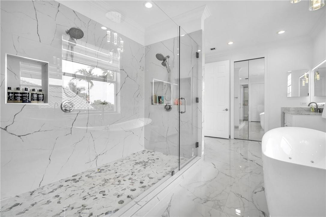 SUNSET LAKES PLAT THREE - Residential Lease