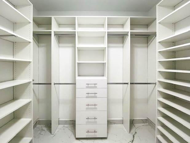 SUNSET LAKES PLAT THREE - Residential Lease