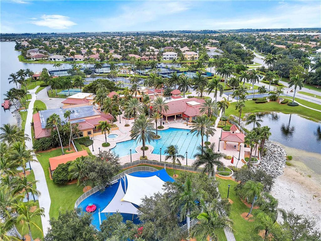 SUNSET LAKES PLAT THREE - Residential Lease