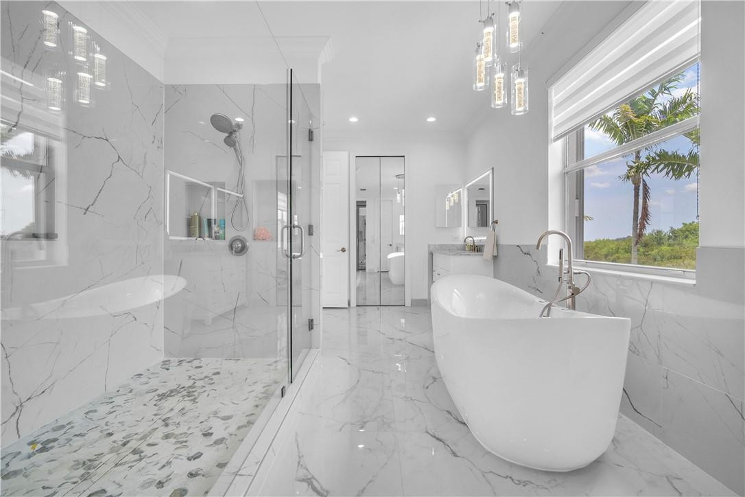 SUNSET LAKES PLAT THREE - Residential Lease