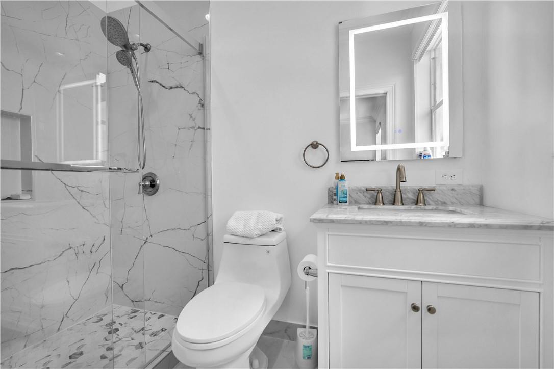SUNSET LAKES PLAT THREE - Residential Lease