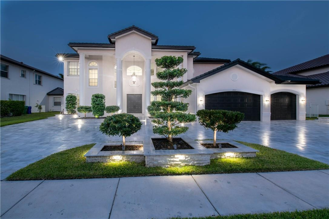 SUNSET LAKES PLAT THREE - Residential Lease