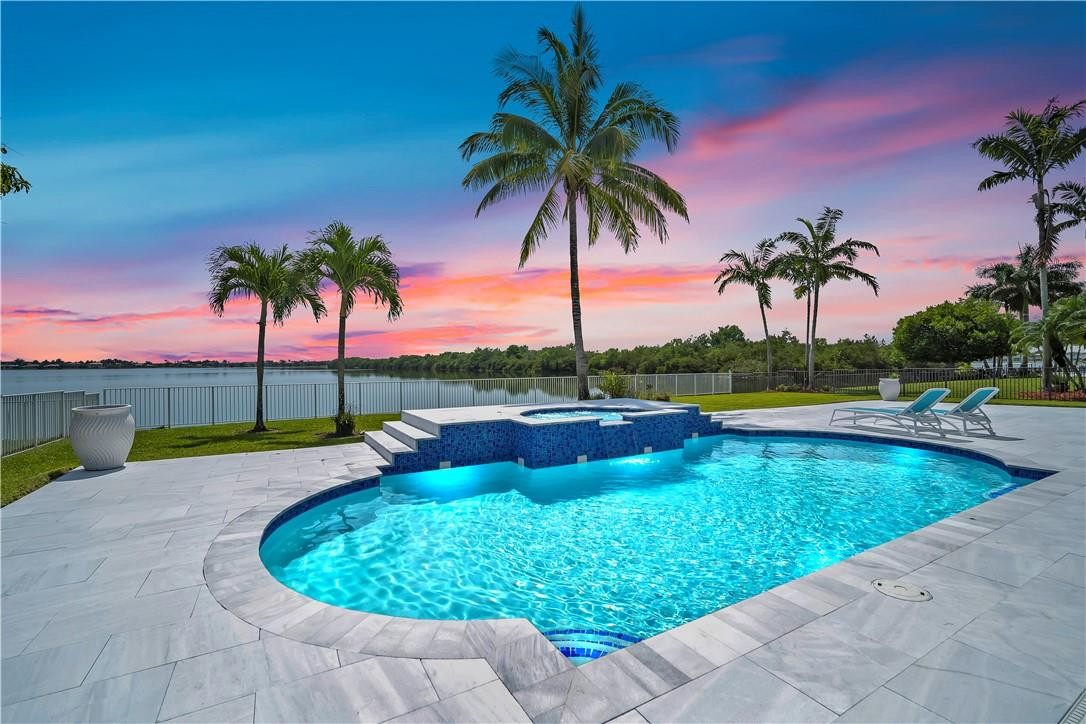 SUNSET LAKES PLAT THREE - Residential Lease