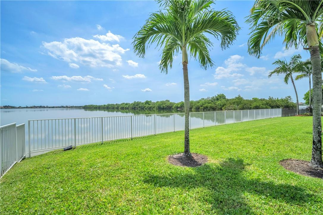 SUNSET LAKES PLAT THREE - Residential Lease