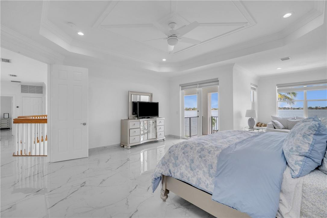 SUNSET LAKES PLAT THREE - Residential Lease