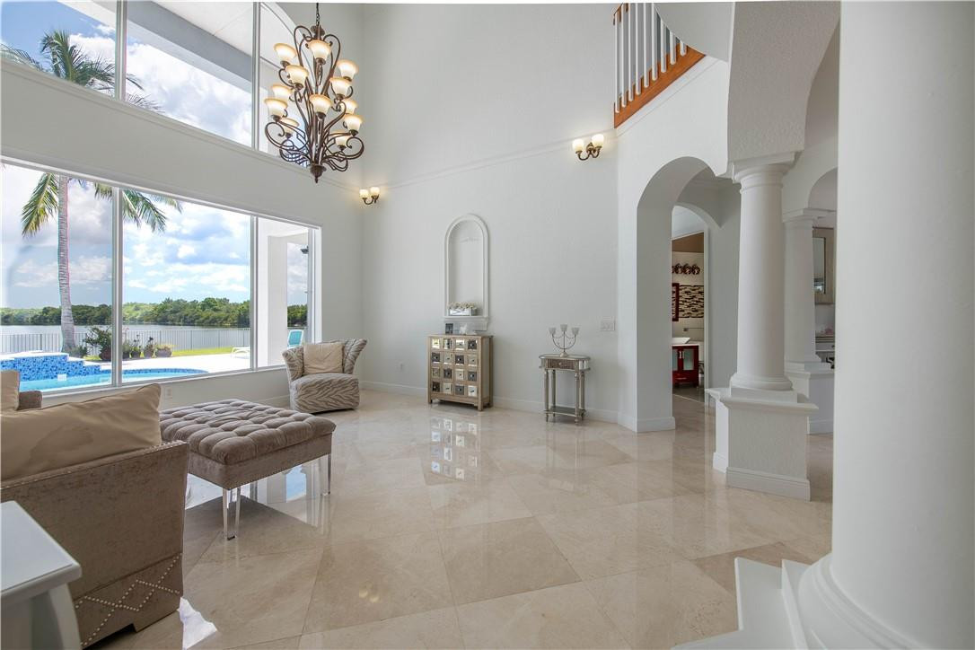 SUNSET LAKES PLAT THREE - Residential Lease