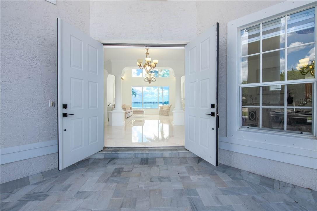 SUNSET LAKES PLAT THREE - Residential Lease
