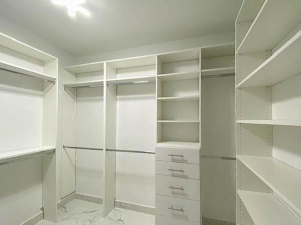 SUNSET LAKES PLAT THREE - Residential Lease