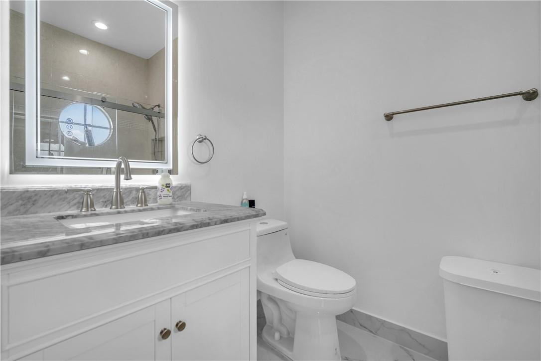SUNSET LAKES PLAT THREE - Residential Lease