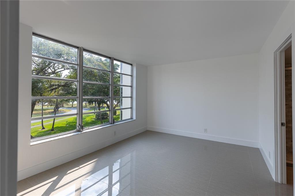 Palm-Aire Country Club - Residential