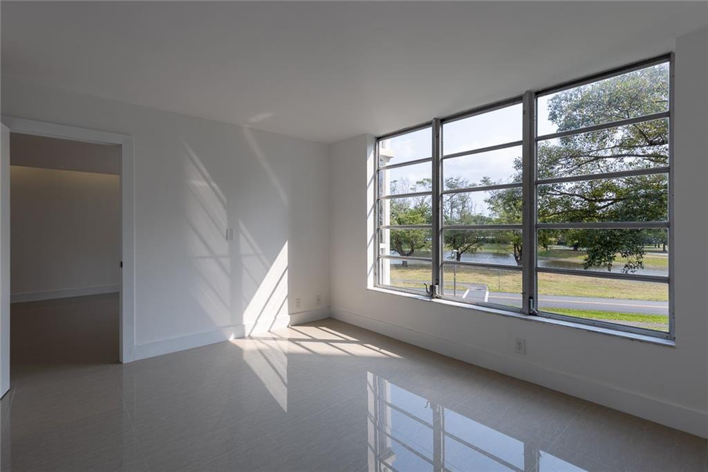 Palm-Aire Country Club - Residential