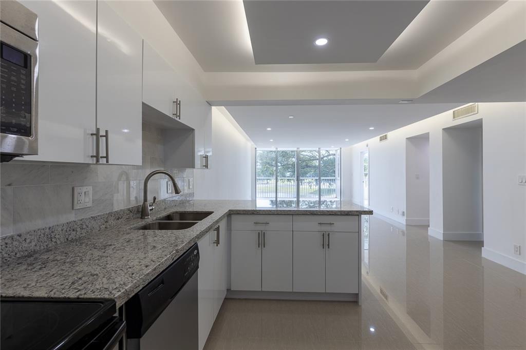 Palm-Aire Country Club - Residential