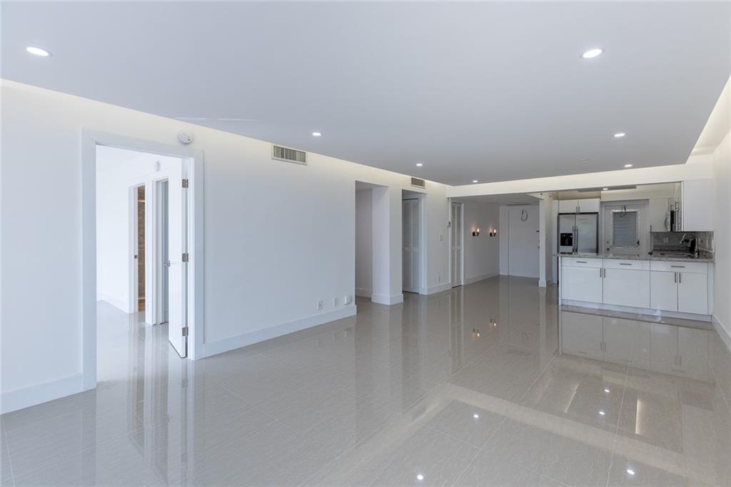 Palm-Aire Country Club - Residential