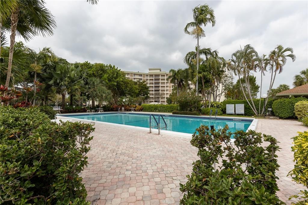 Palm-Aire Country Club - Residential