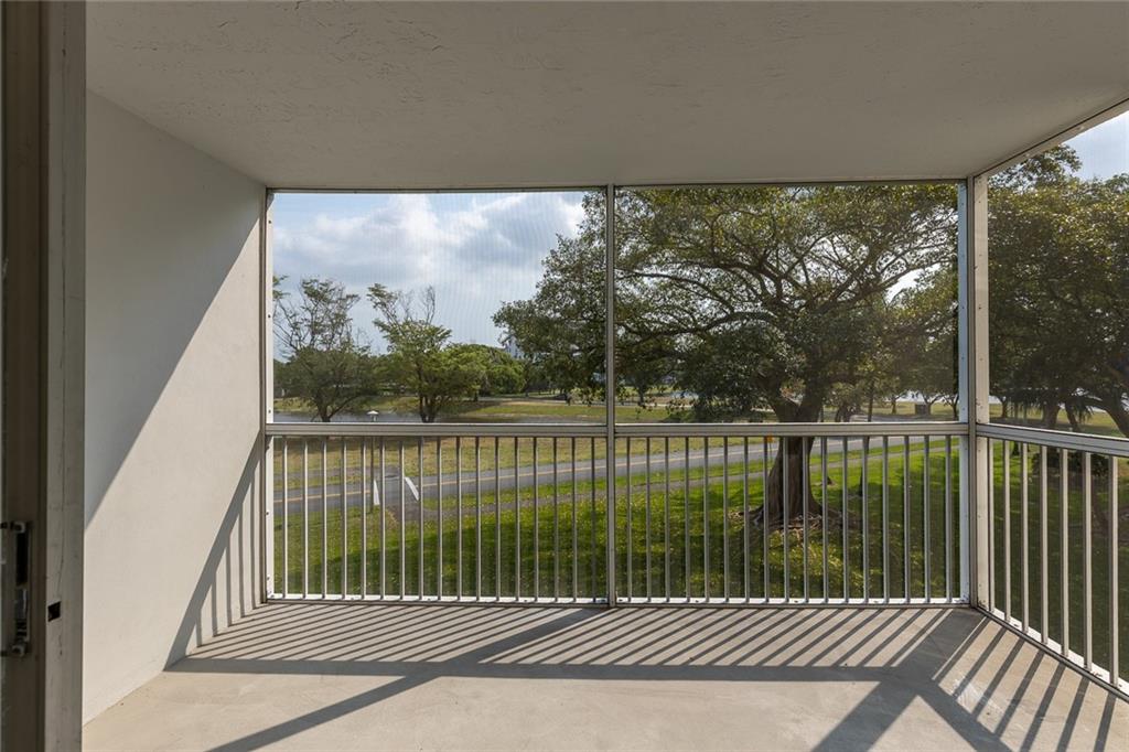 Palm-Aire Country Club - Residential