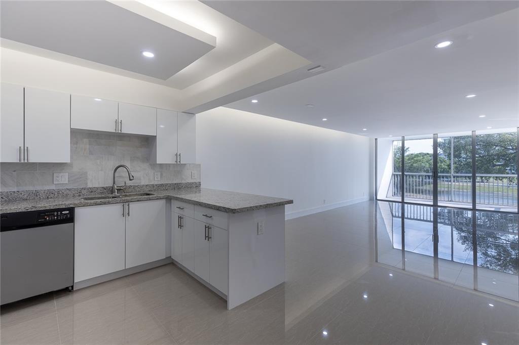 Palm-Aire Country Club - Residential