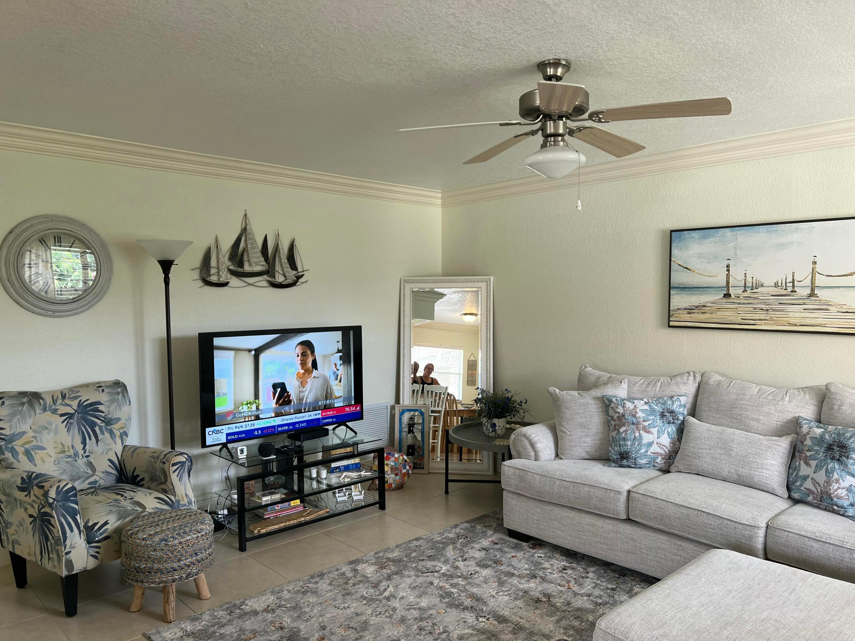 KINGS POINT SAXONY CONDOS - Residential
