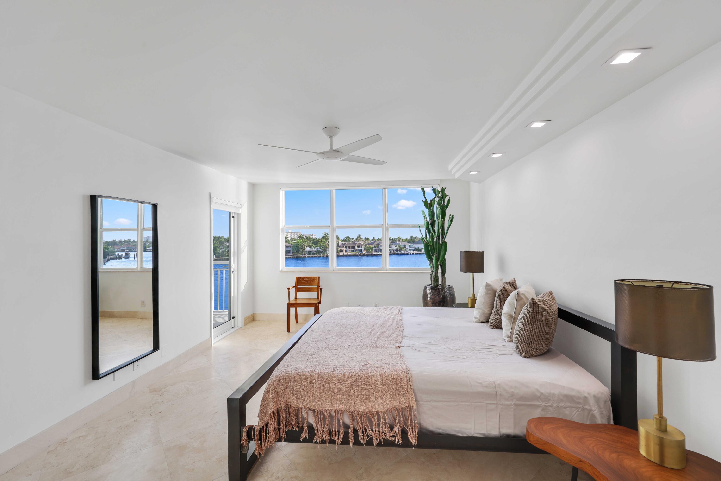 BAYSHORE TOWERS - Residential