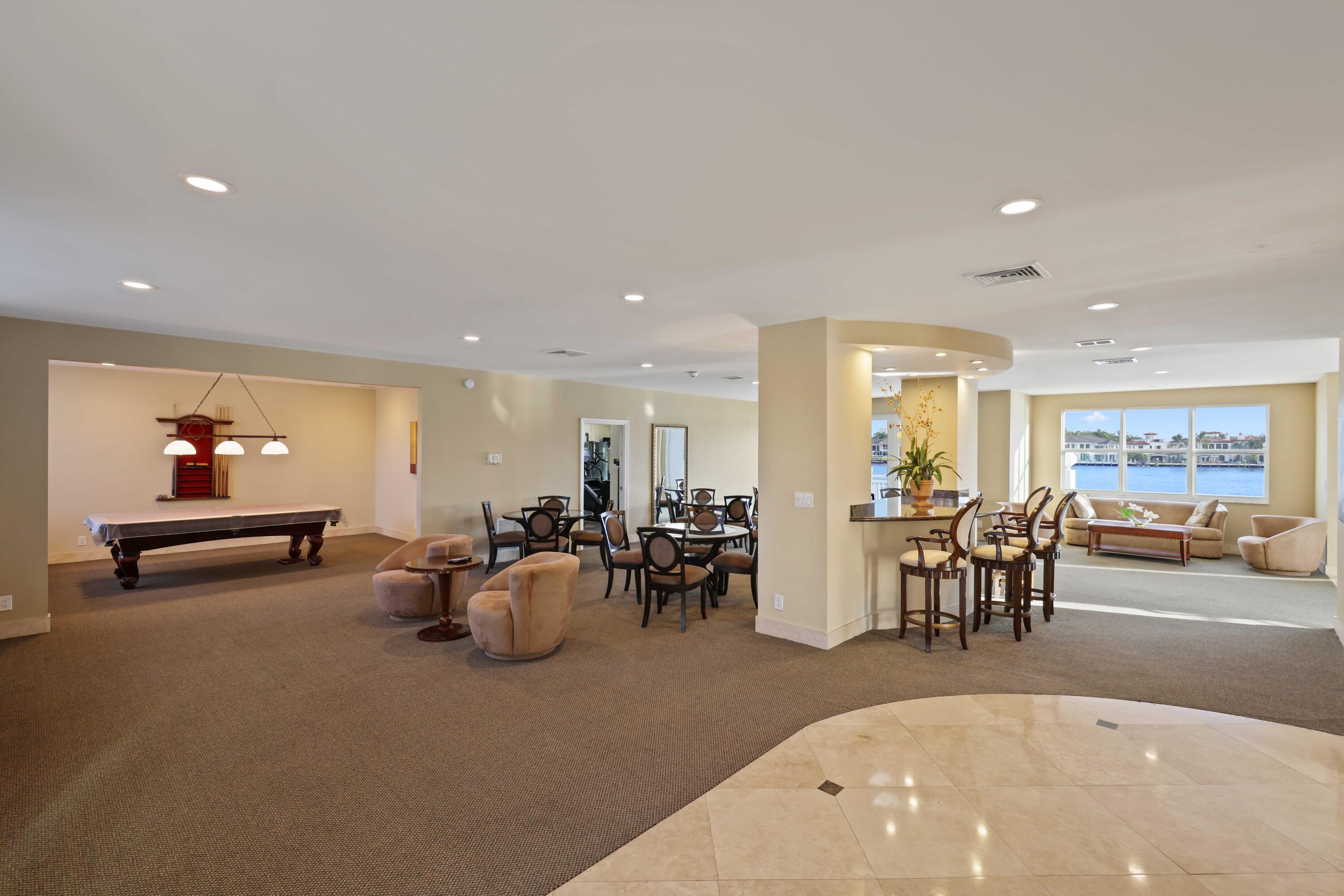 BAYSHORE TOWERS - Residential