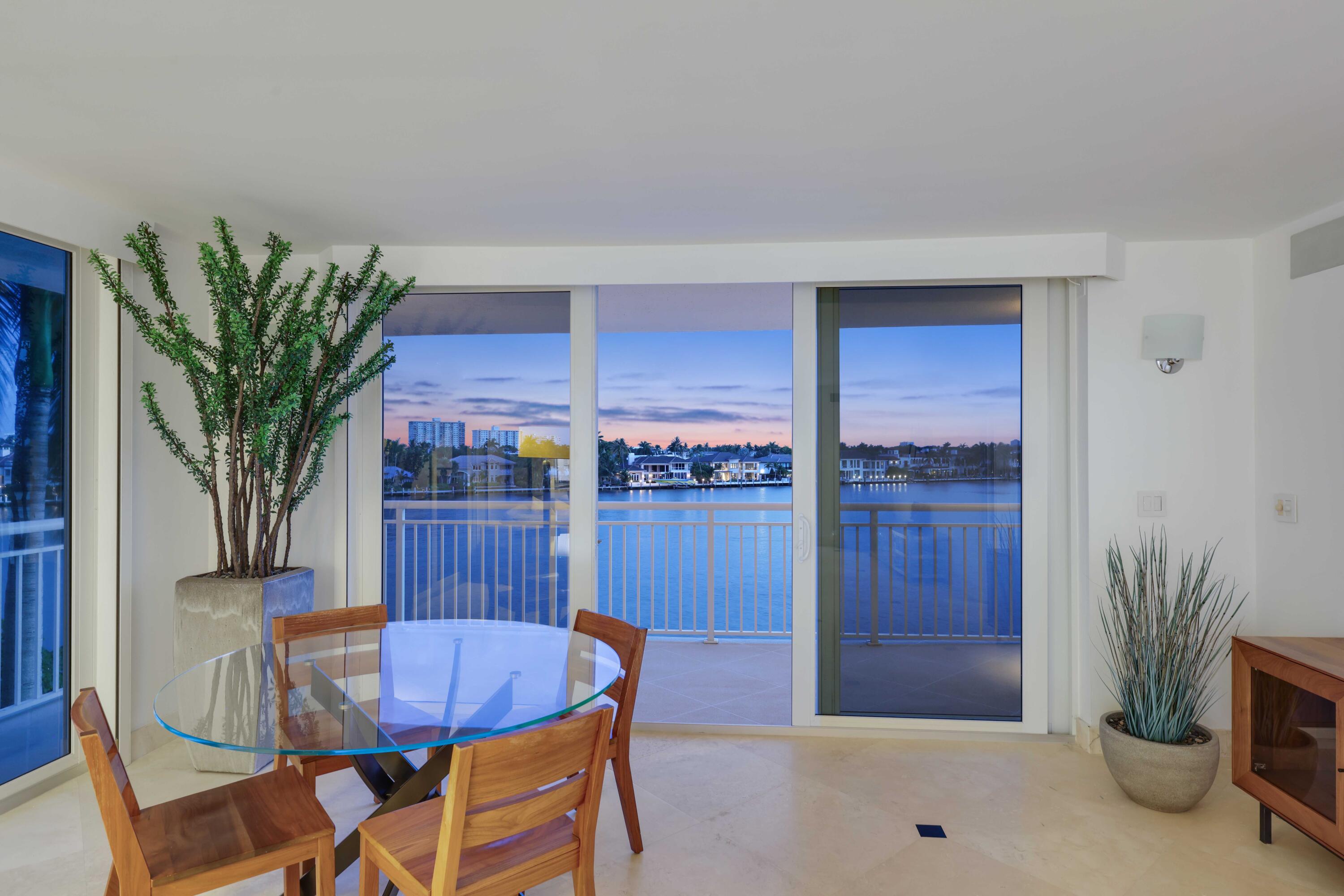 BAYSHORE TOWERS - Residential