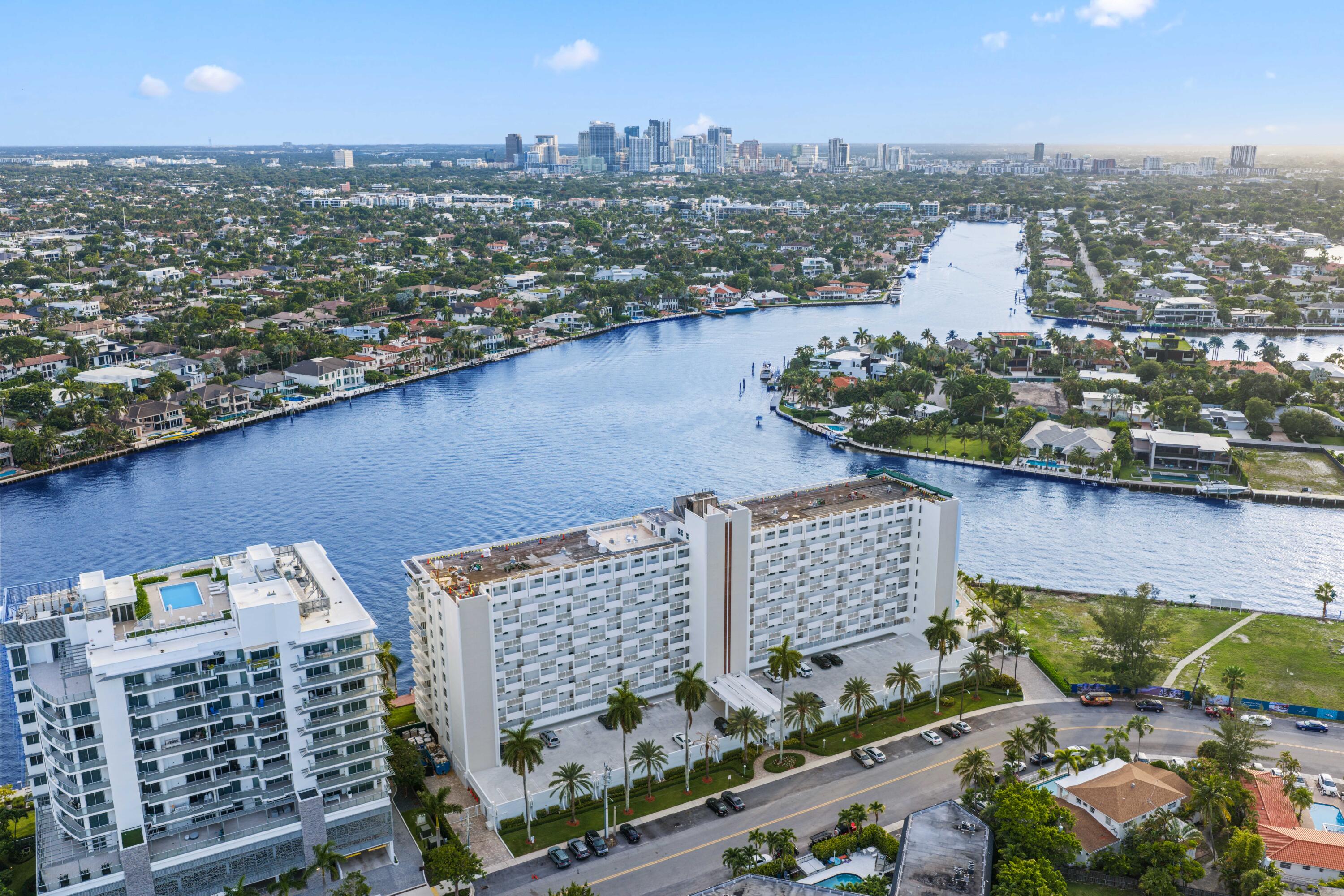 BAYSHORE TOWERS - Residential