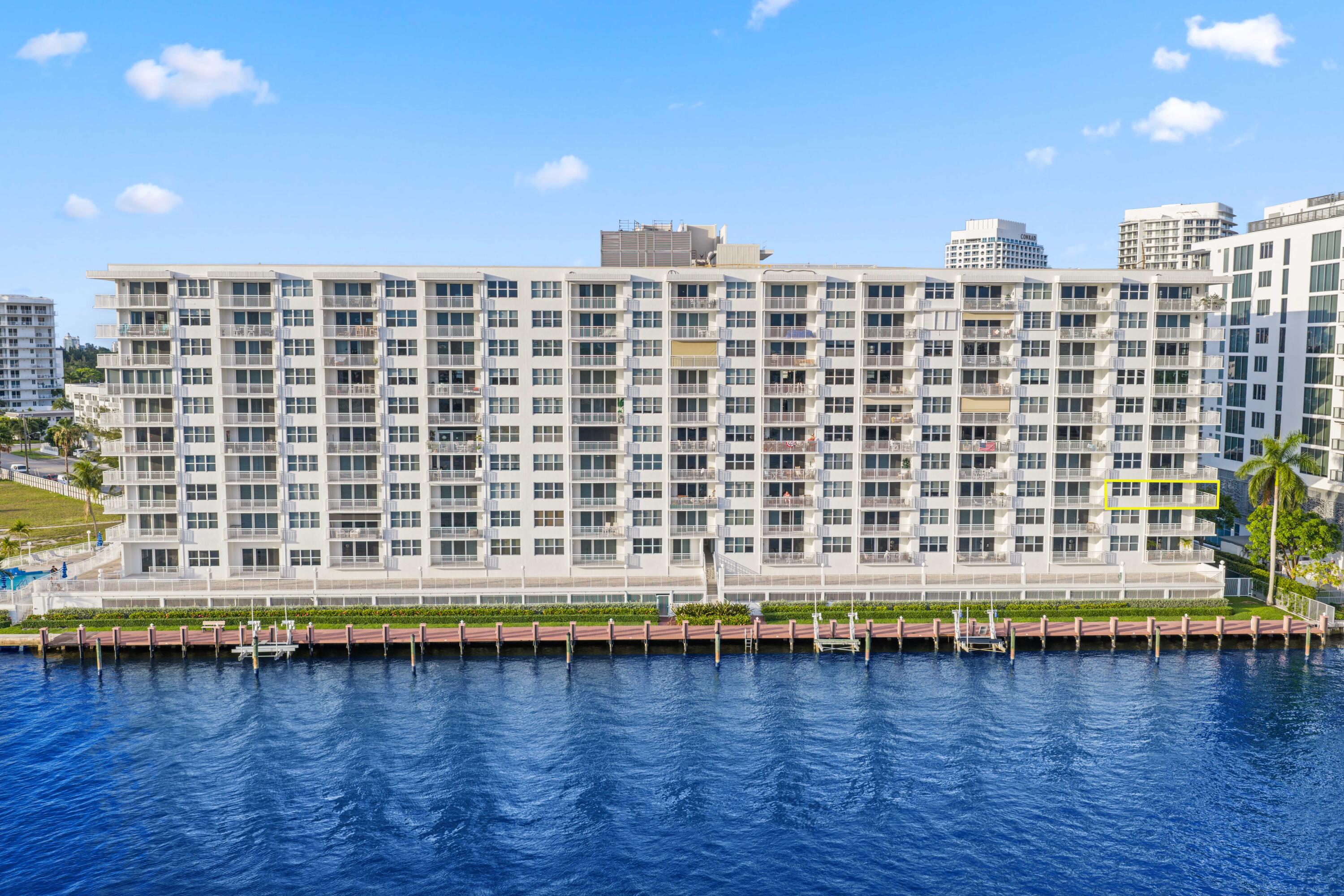 BAYSHORE TOWERS - Residential