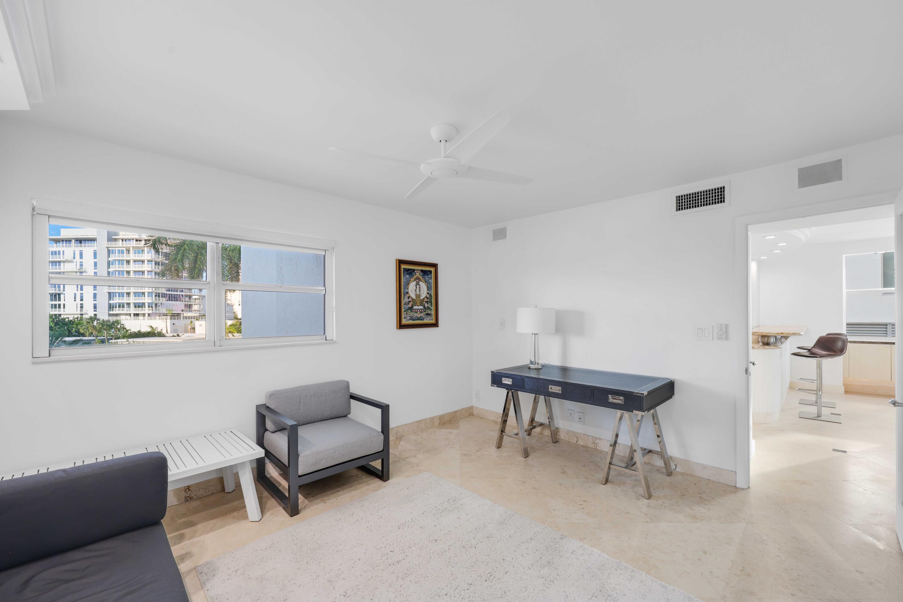 BAYSHORE TOWERS - Residential