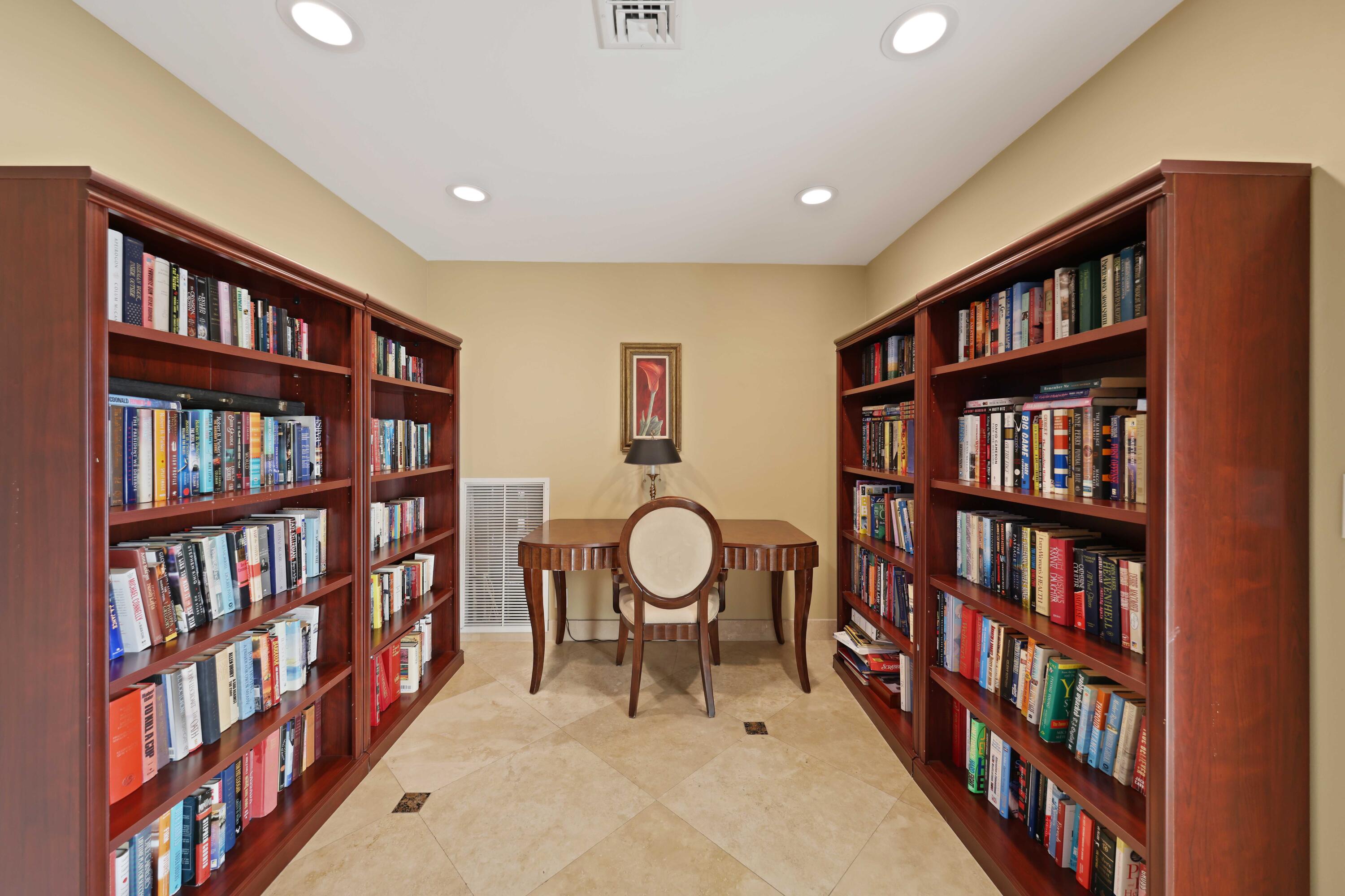 BAYSHORE TOWERS - Residential