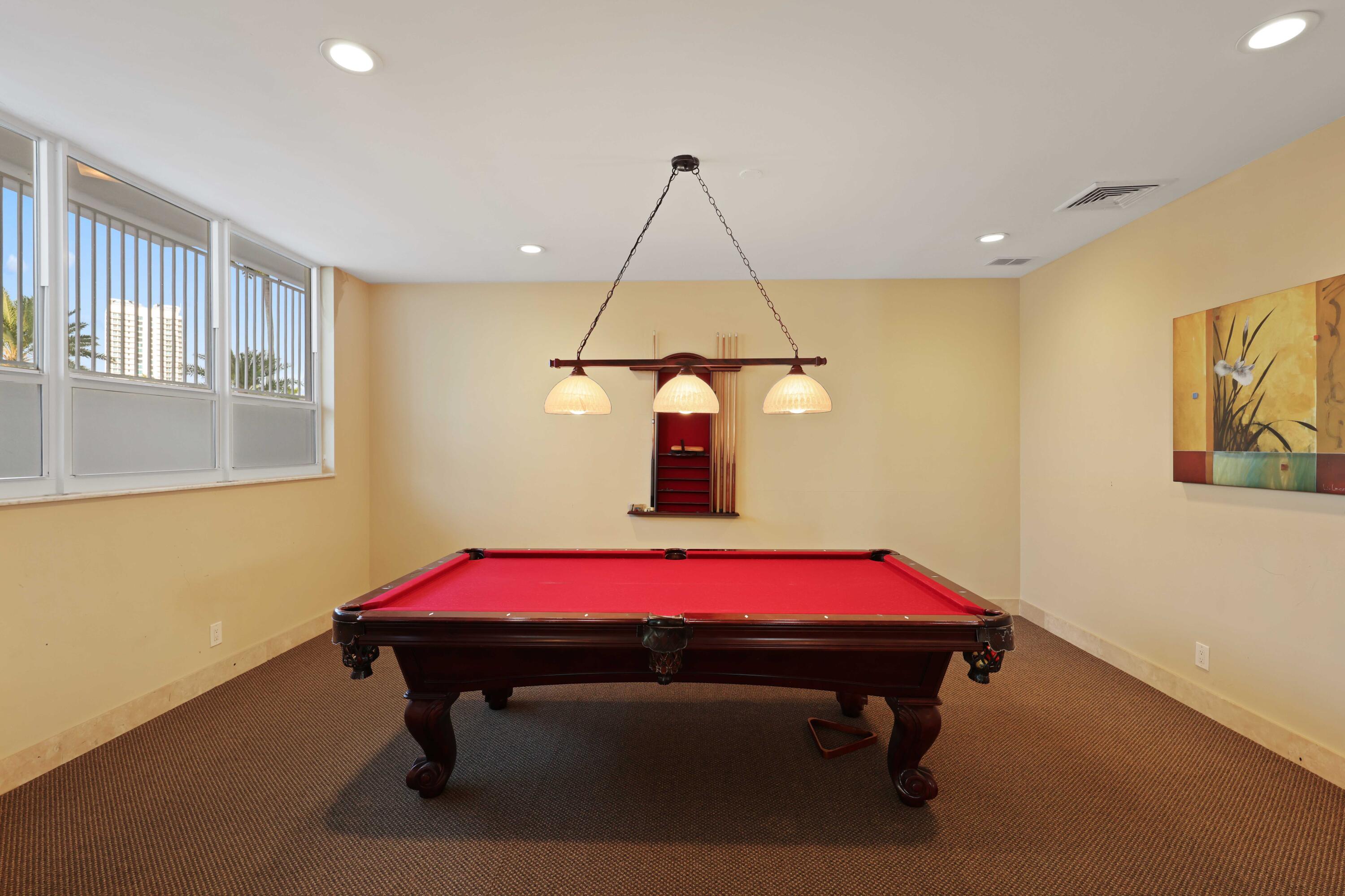 BAYSHORE TOWERS - Residential
