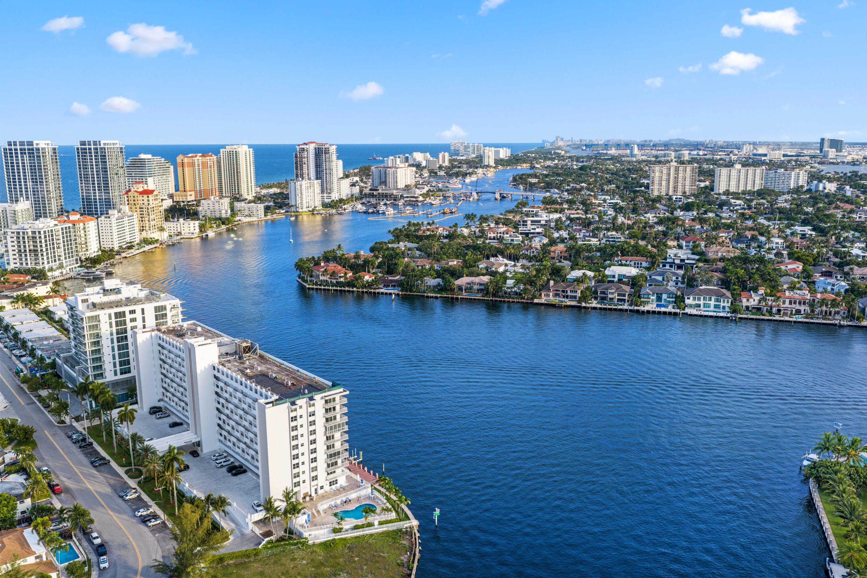 BAYSHORE TOWERS - Residential