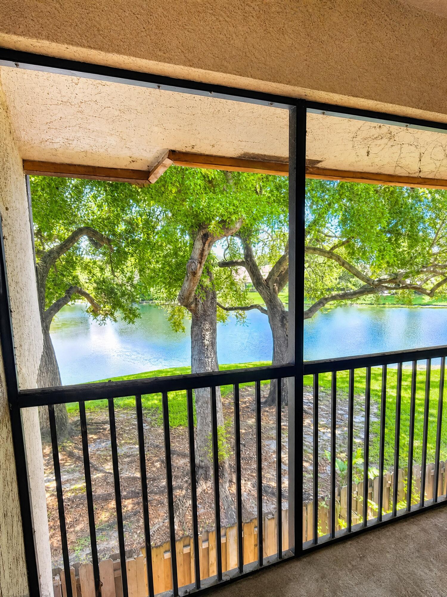 GRENADIER LAKES AT WELLEBY CONDO - Residential