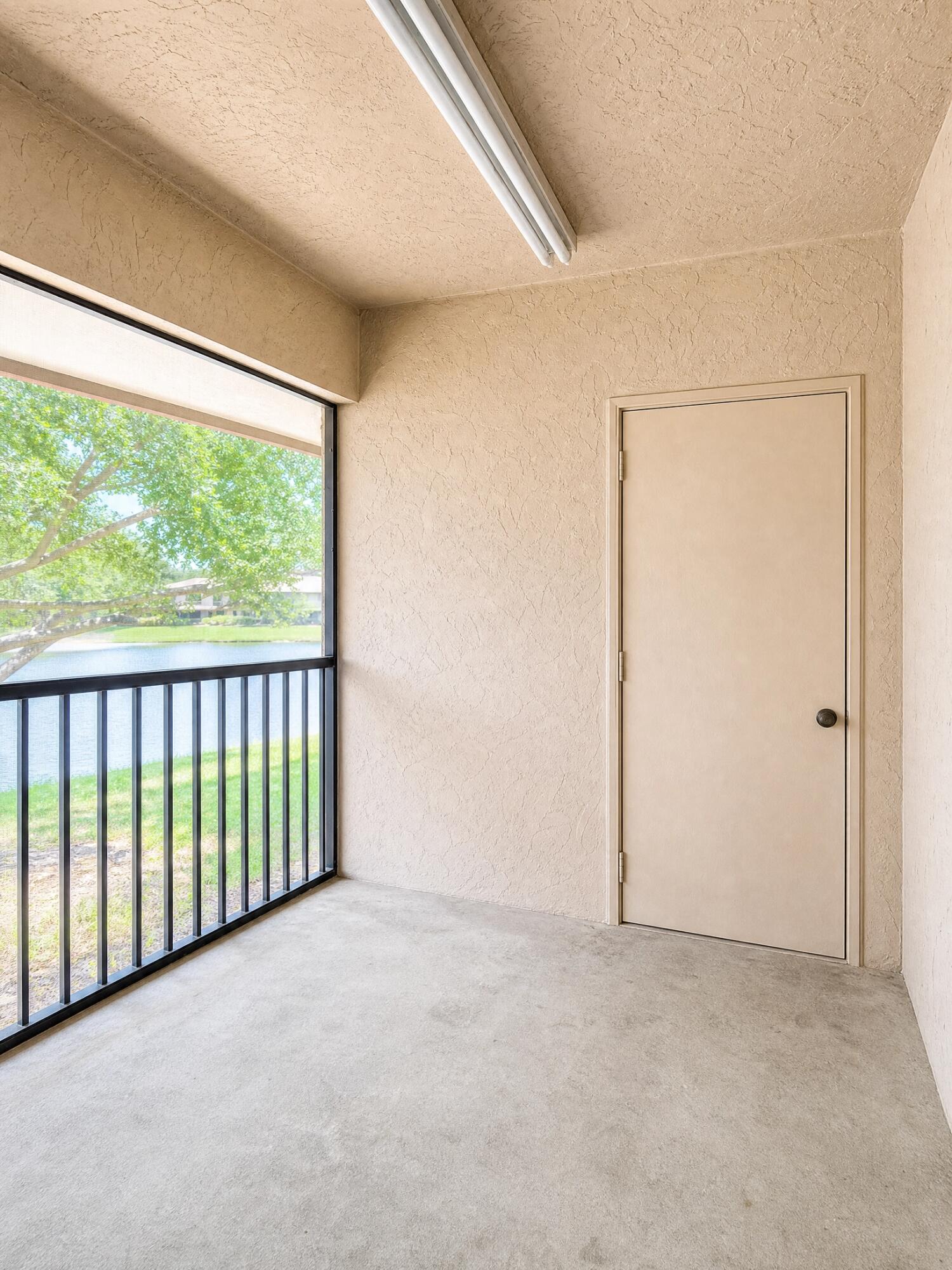 GRENADIER LAKES AT WELLEBY CONDO - Residential