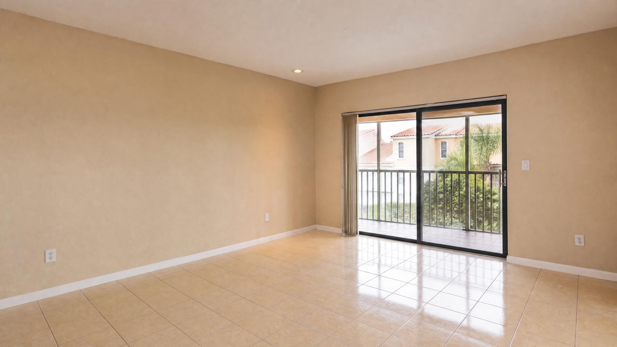 GRENADIER LAKES AT WELLEBY CONDO - Residential