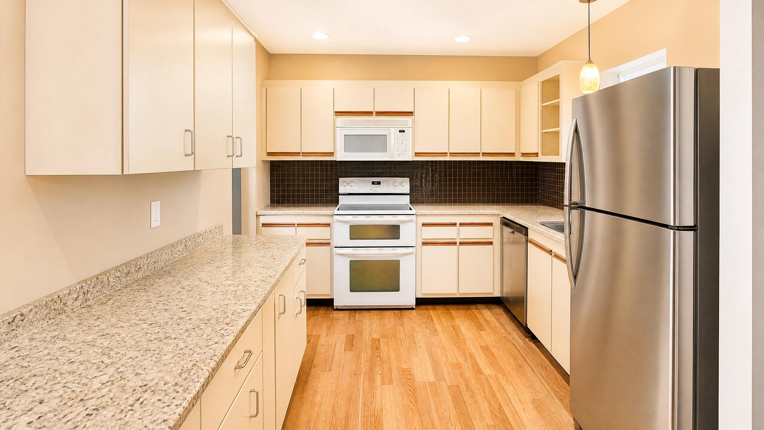 GRENADIER LAKES AT WELLEBY CONDO - Residential