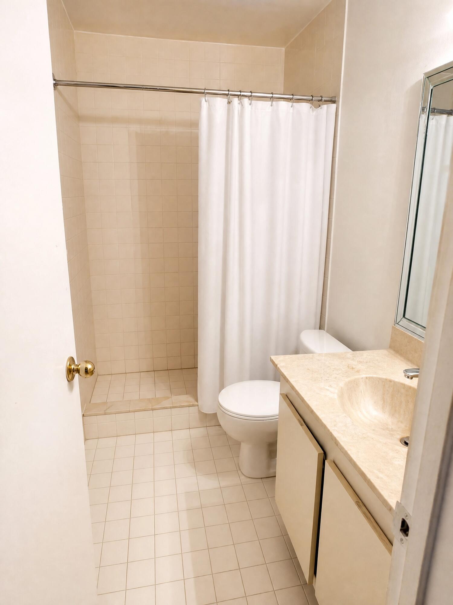 GRENADIER LAKES AT WELLEBY CONDO - Residential