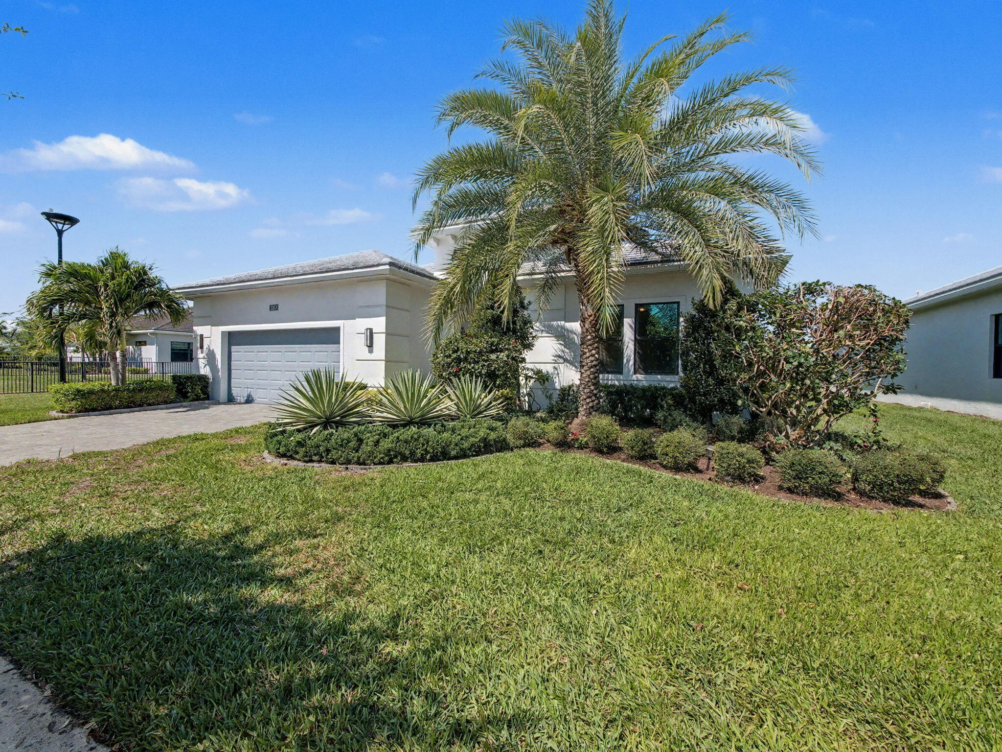 CRESSWIND PALM BEACH - Residential