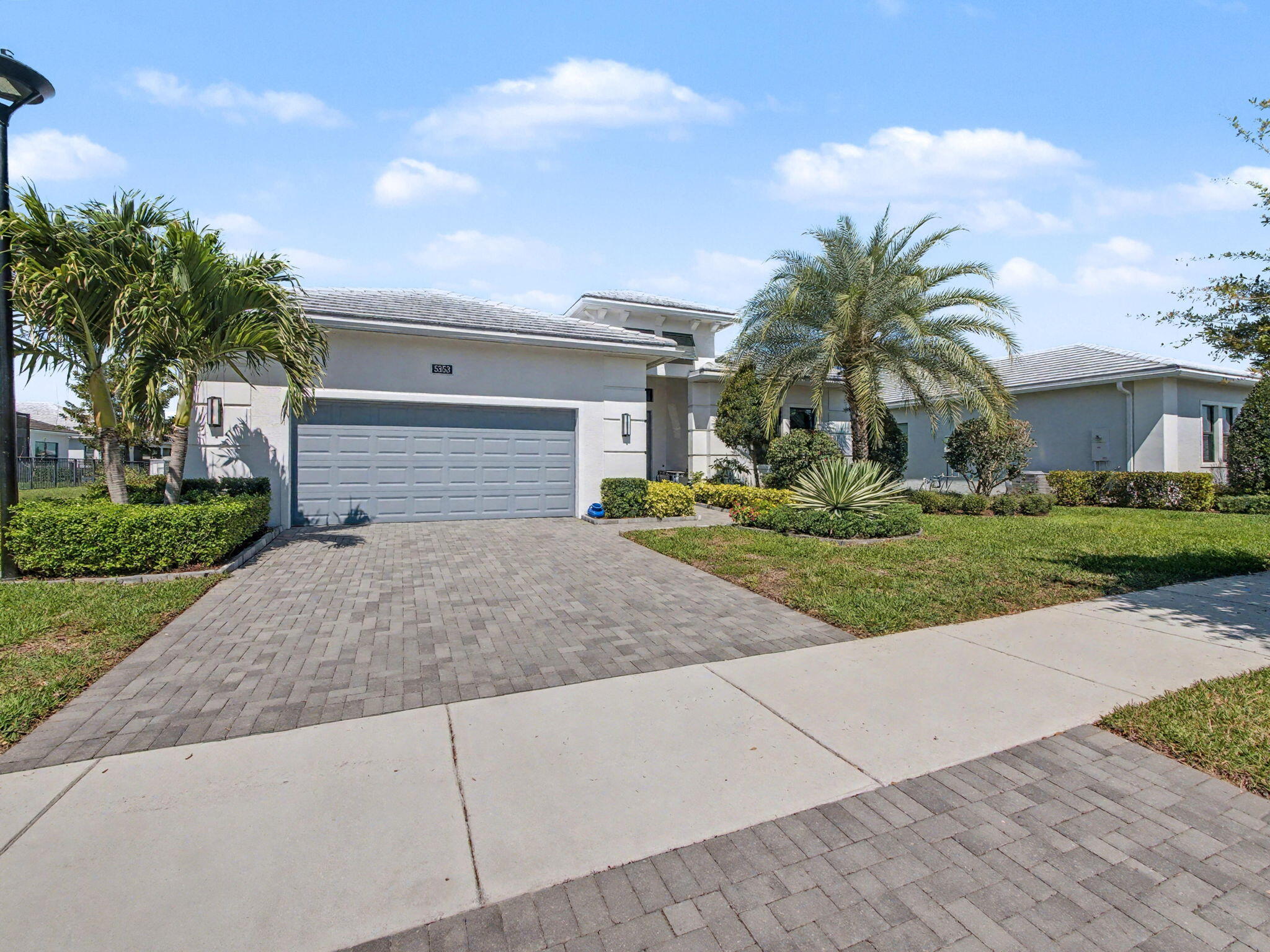 CRESSWIND PALM BEACH - Residential