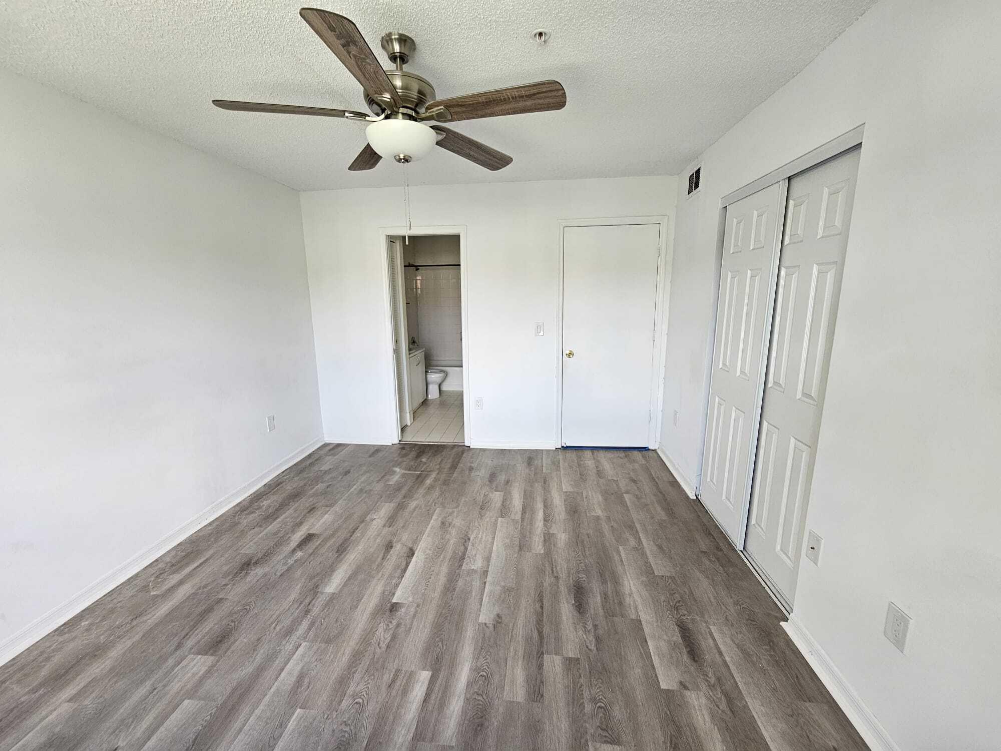 ST ANDREWS CONDOMINIUM - Residential Lease