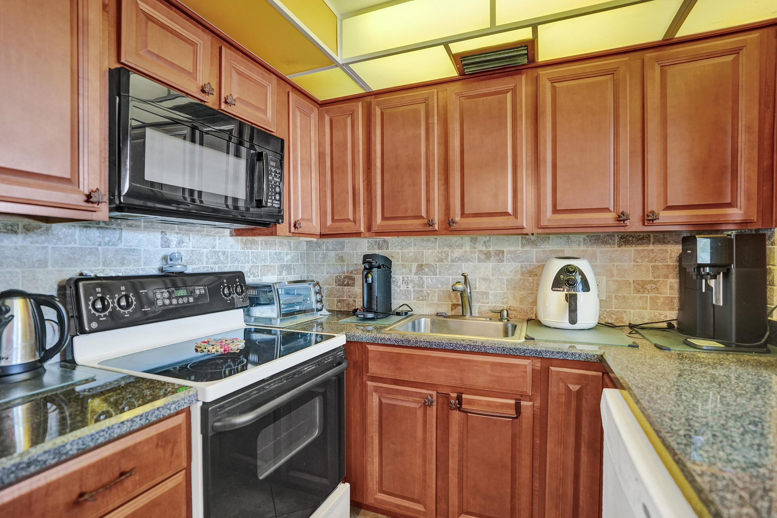 NEWPORT C CONDO - Residential