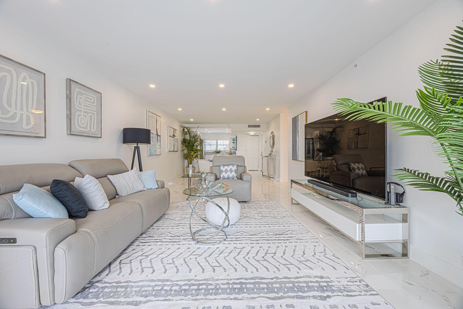 SEAGATE OF HIGHLAND CONDO - Residential