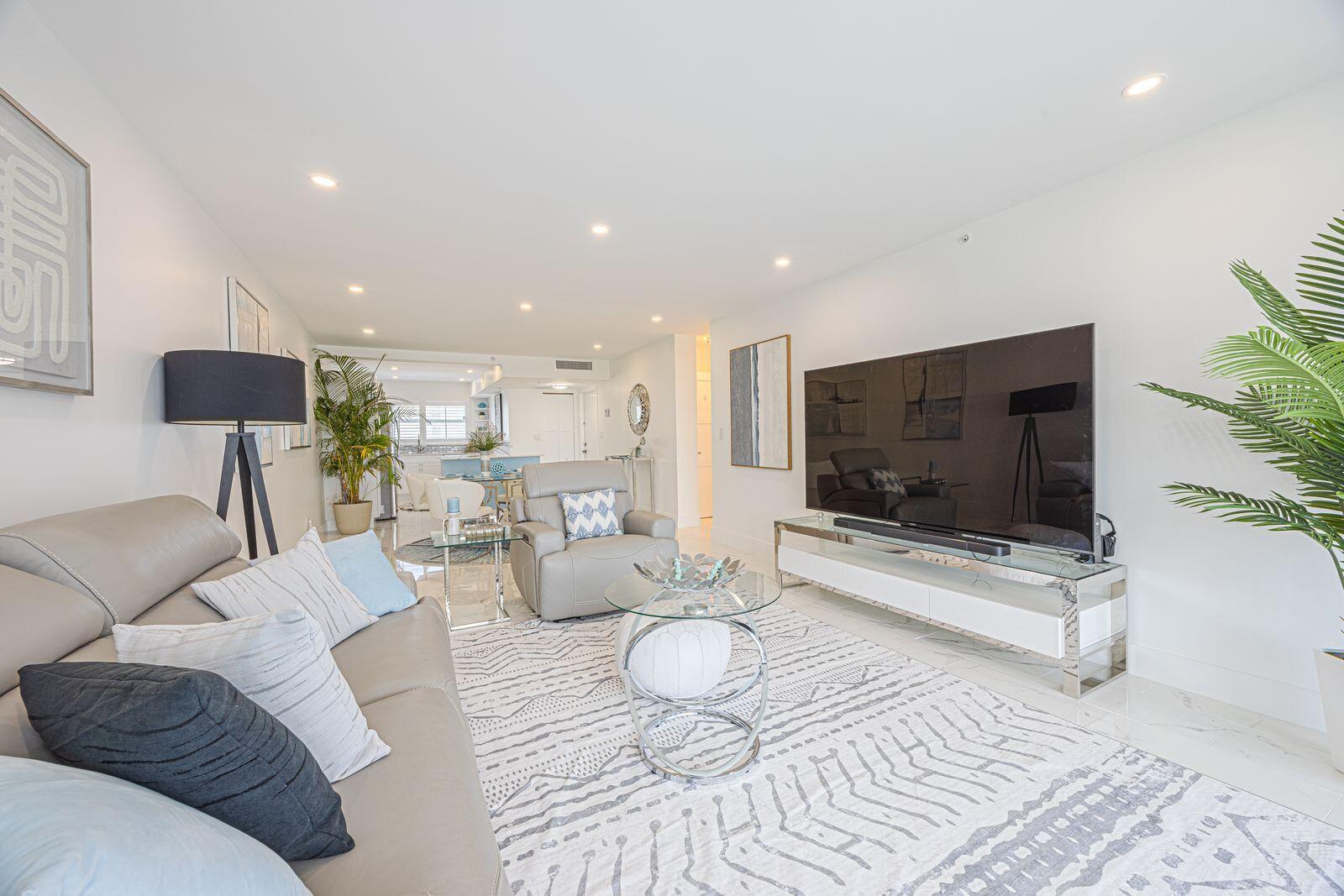 SEAGATE OF HIGHLAND CONDO - Residential